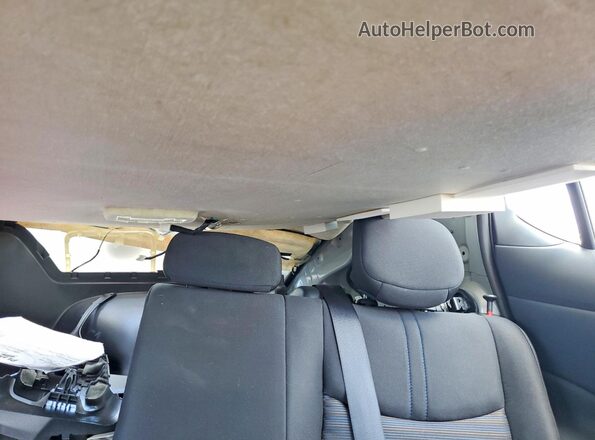1N4AZ1BV8SC563510 2025 NISSAN LEAF Серебряный Вид задних сидений