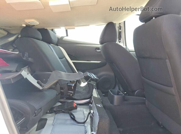 1N4AZ1BV8SC563510 2025 NISSAN LEAF Серебряный Вид задней части салона