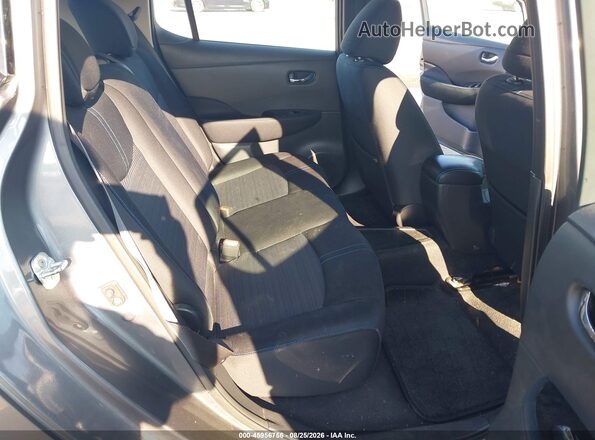 1N4AZ1CP0JC306565 2018 NISSAN LEAF Gray Vista de la etiqueta del VIN