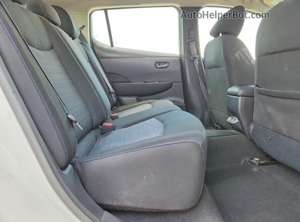 1N4AZ1CP1LC301815 2020 NISSAN LEAF Белый Вид задней части салона