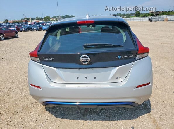 1N4AZ1CP2JC306535 2018 NISSAN LEAF Silver Вид ззаду