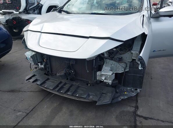 1N4AZ1CP6JC309762 2018 NISSAN LEAF Silver Widok z przodu