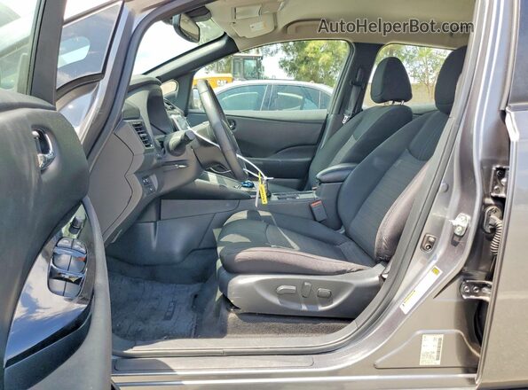 1N4AZ1CP7LC302208 2020 NISSAN LEAF Gray Widok wnętrza z przodu