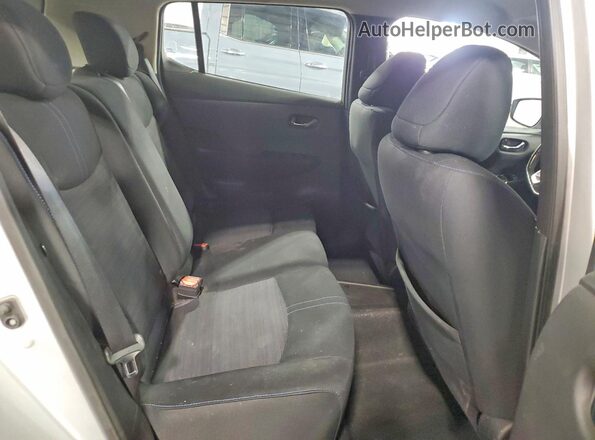 1N4AZ1CP9JC314583 2018 NISSAN LEAF Silver უკანა სავარძლების ხედი
