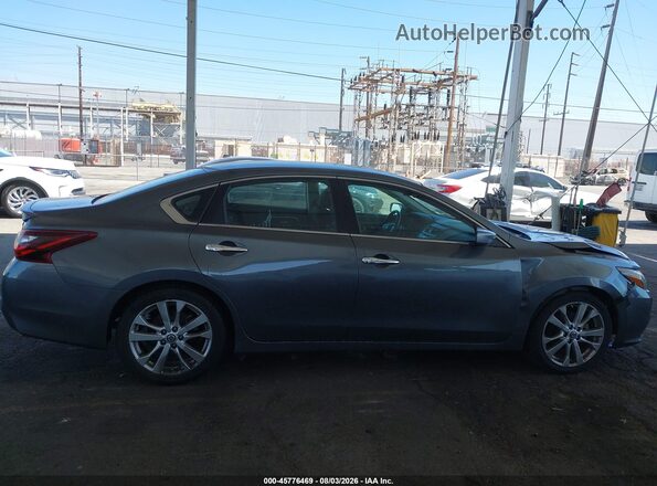 1N4BL3AP7HC152192 2017 NISSAN ALTIMA Gray Rear interior view