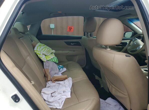 1N4BL3APXGC237252 2016 NISSAN ALTIMA White Հետևի նստատեղերի տեսք