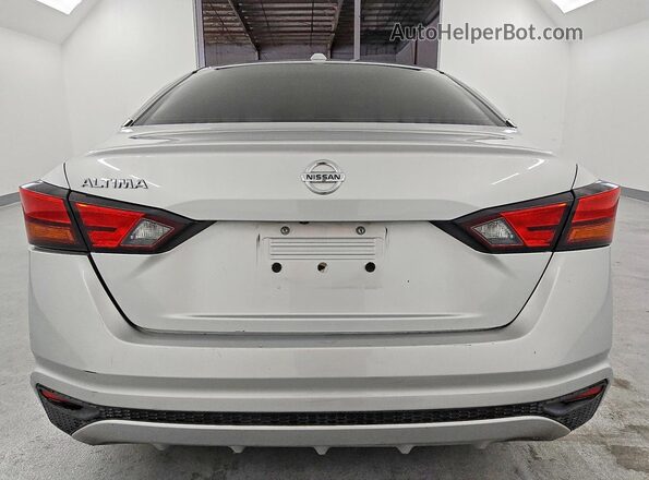 1N4BL4BV0LC135651 2020 NISSAN ALTIMA Silver Вид ззаду
