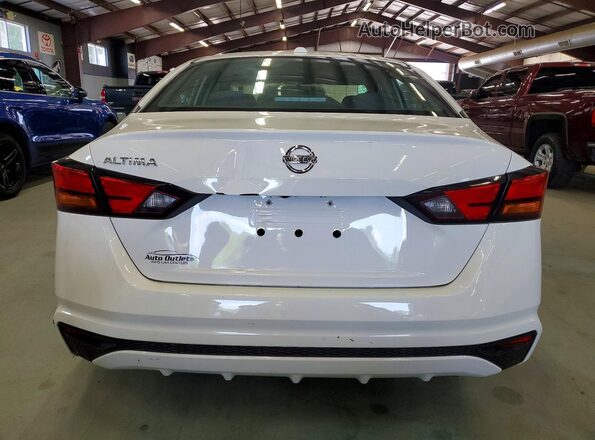 1N4BL4BV0LC238634 2020 NISSAN ALTIMA White Rear view