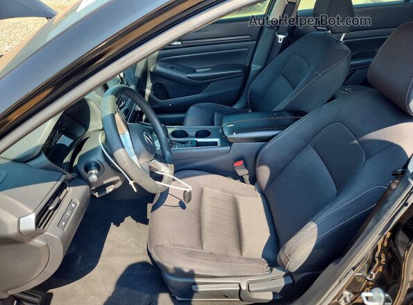 1N4BL4BV0MN368659 2021 NISSAN ALTIMA Черный Вид салона спереди