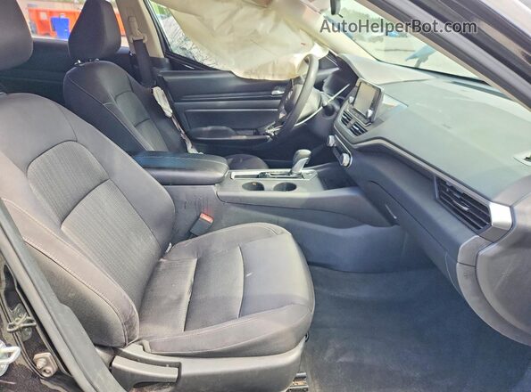 1N4BL4BV0NN335968 2022 NISSAN ALTIMA Черный Вид салона спереди