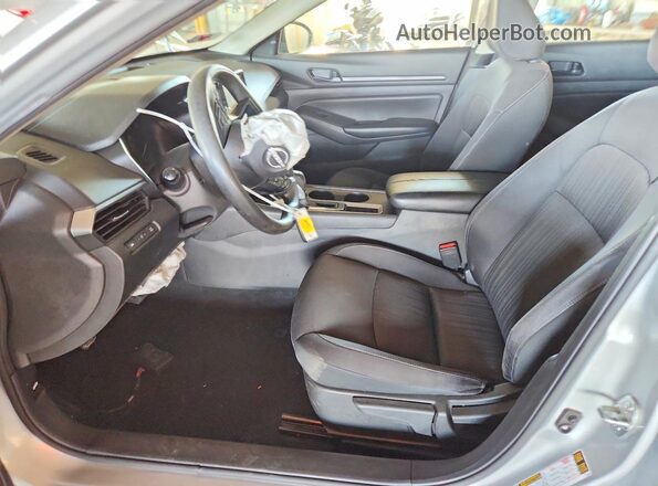 1N4BL4BV0RN322174 2024 NISSAN ALTIMA Silver Front interior view