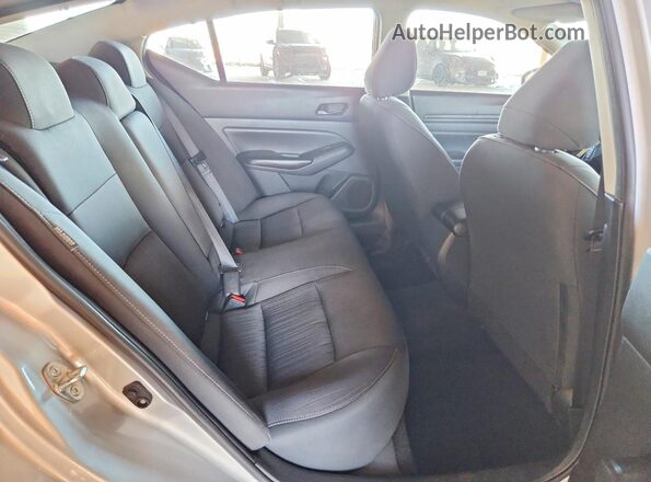 1N4BL4BV0RN322174 2024 NISSAN ALTIMA Silver Rear seats view