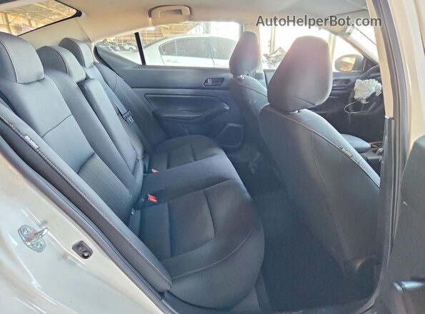 1N4BL4BV0RN360584 2024 NISSAN ALTIMA White Rear seats view