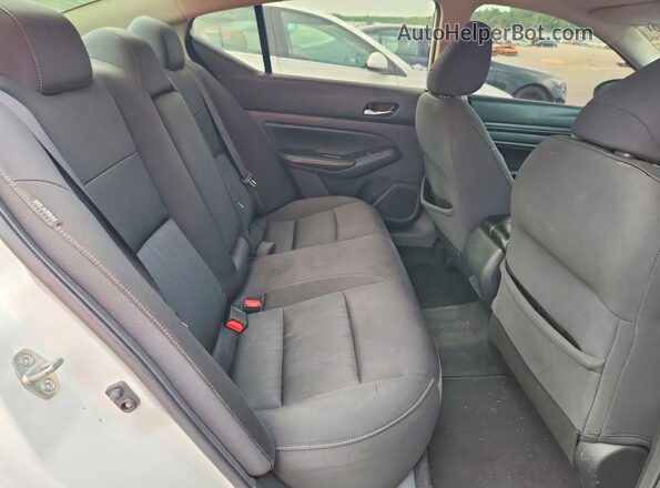 1N4BL4BV2KC219713 2019 NISSAN ALTIMA White Widok tylnych siedzeń
