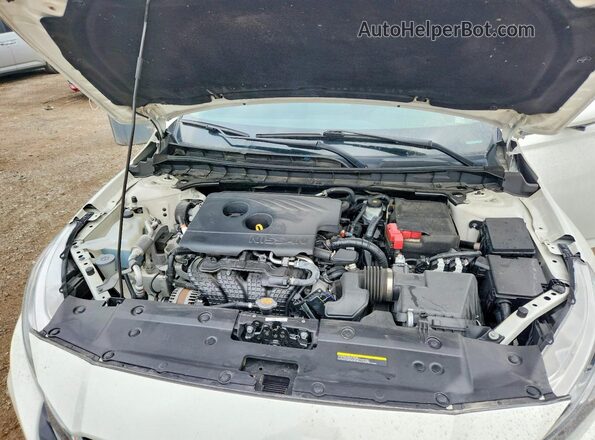 1N4BL4BV2KC252033 2019 NISSAN ALTIMA White Rear interior view