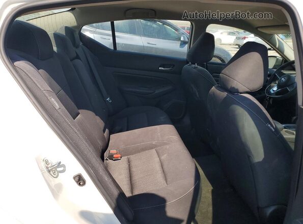 1N4BL4BV2NN335390 2022 NISSAN ALTIMA White Vista de los asientos traseros
