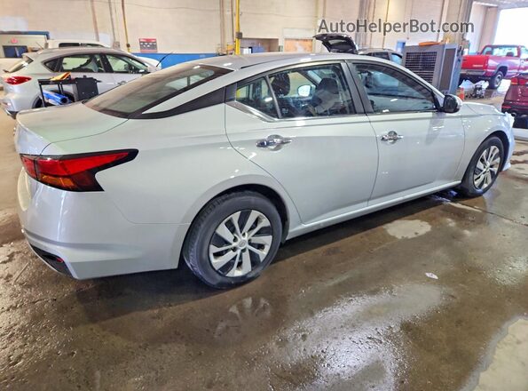 1N4BL4BV2NN337818 2022 NISSAN ALTIMA Silver Հետևի տեսք