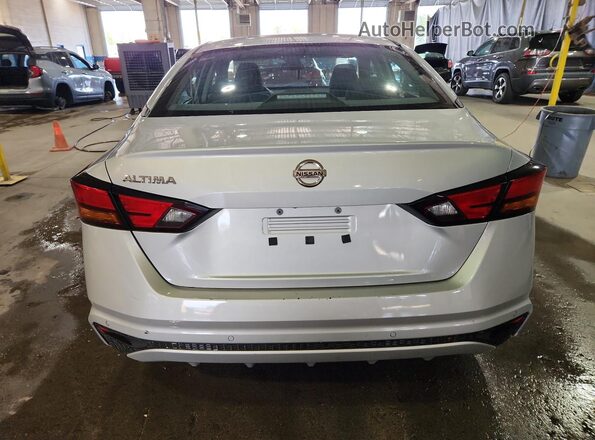 1N4BL4BV2NN337818 2022 NISSAN ALTIMA Silver 