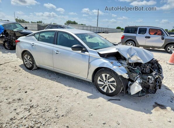 1N4BL4BV2RN375765 2024 NISSAN ALTIMA Silver Przód prawy