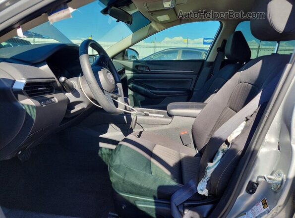1N4BL4BV3RN374530 2024 NISSAN ALTIMA Серебряный Вид салона спереди