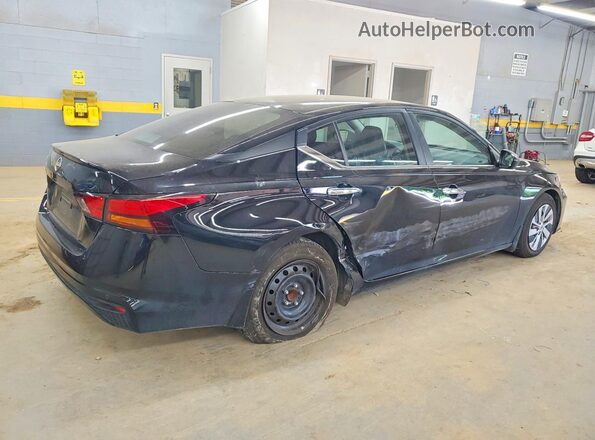 1N4BL4BV4RN310495 2024 NISSAN ALTIMA Черный Задняя правая четверть