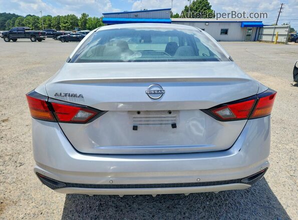 1N4BL4BV5RN385433 2024 NISSAN ALTIMA Silver Widok z tyłu