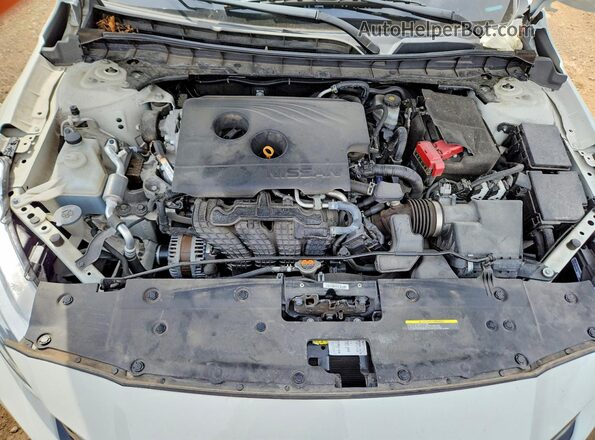 1N4BL4BV6KC213476 2019 NISSAN ALTIMA White Rear interior view