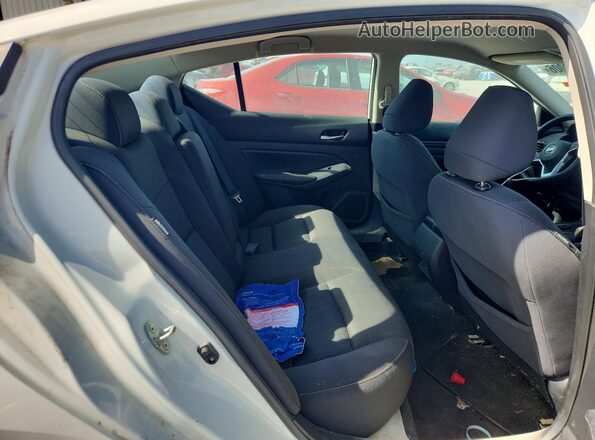1N4BL4BV6LC211308 2020 NISSAN ALTIMA White Widok tylnych siedzeń
