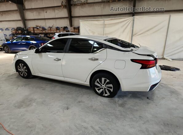 1N4BL4BV7KN310965 2019 NISSAN ALTIMA White 360 interior view