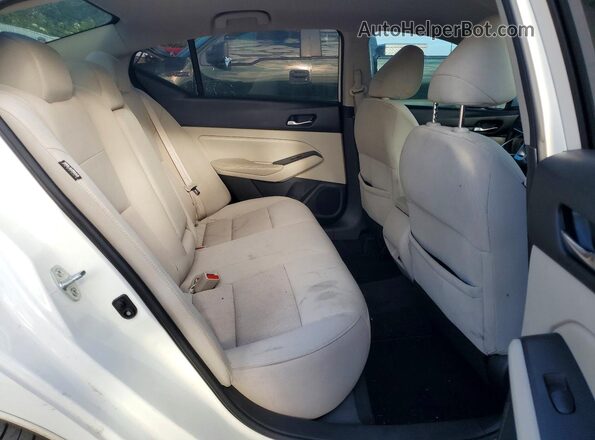 1N4BL4BV7LC179145 2020 NISSAN ALTIMA White Rear seats view