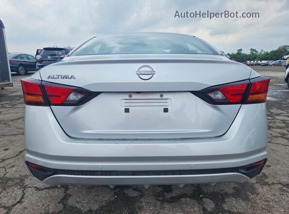 1N4BL4BV8RN316879 2024 NISSAN ALTIMA Silver Вид ззаду