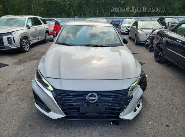 1N4BL4BV8RN348151 2024 NISSAN ALTIMA Silver Widok z przodu