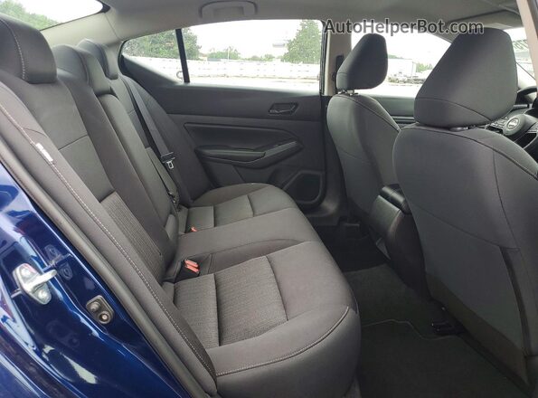1N4BL4BV8RN409336 2024 NISSAN ALTIMA Blue Widok tylnych siedzeń