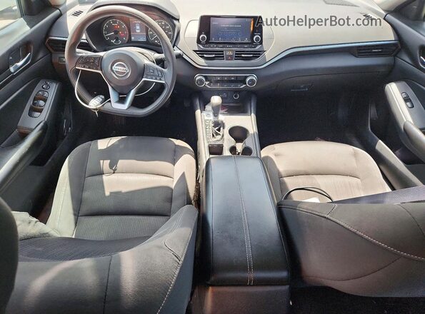 1N4BL4BV9MN313689 2021 NISSAN ALTIMA Белый Вид панели приборов