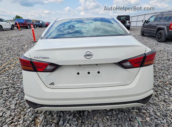 1N4BL4BV9NN332731 2022 NISSAN ALTIMA White Rear view