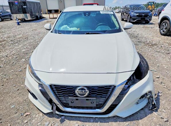 1N4BL4BV9NN406956 2022 NISSAN ALTIMA White Widok z przodu