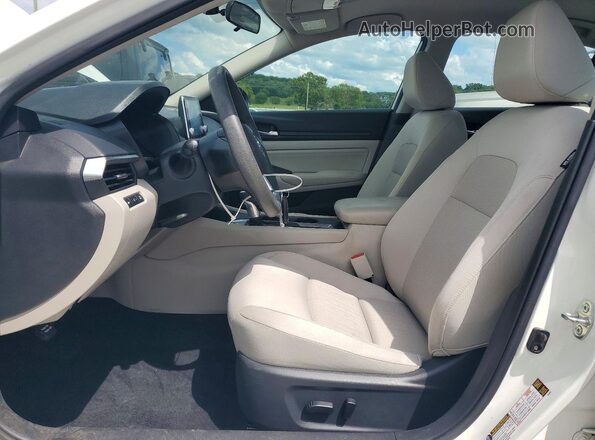 1N4BL4BVXKC116992 2019 NISSAN ALTIMA White Vista interior delantera