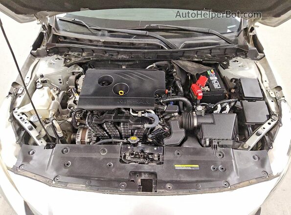 1N4BL4BVXKC146705 2019 NISSAN ALTIMA Silver Rear interior view