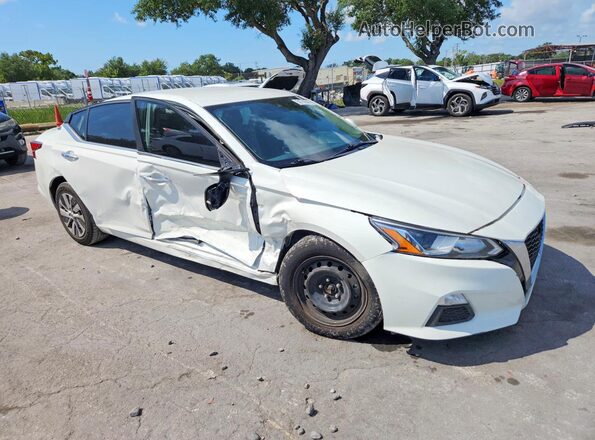 1N4BL4BVXMN359676 2021 NISSAN ALTIMA White Delantero derecho