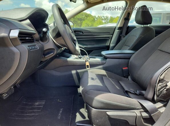 1N4BL4BVXPN386168 2023 NISSAN ALTIMA Серебряный Вид салона спереди