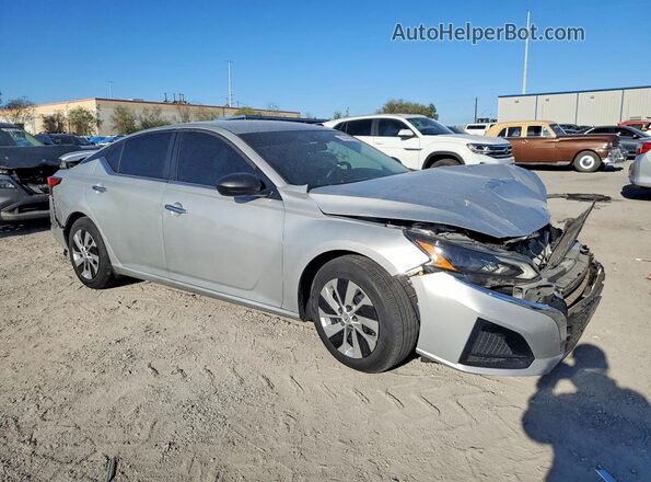 1N4BL4BVXRN301770 2024 NISSAN ALTIMA Silver Delantero derecho