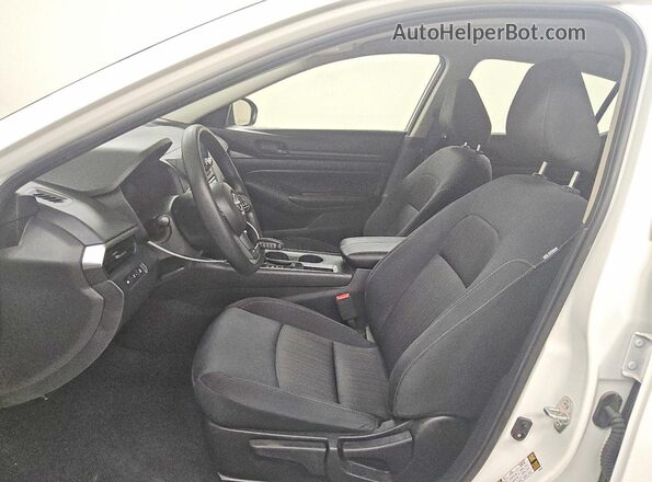1N4BL4BVXSN327159 2025 NISSAN ALTIMA White Front interior view
