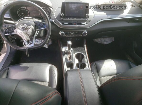 1N4BL4CV0PN320100 2023 NISSAN ALTIMA Silver Dashboard view