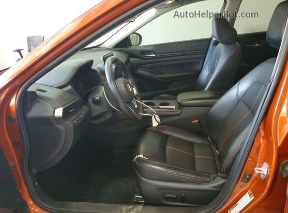 1N4BL4CV1KC112554 2019 NISSAN ALTIMA Оранжевый Вид салона спереди