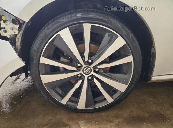 1N4BL4CV1LC202501 2020 NISSAN ALTIMA Silver Панорамний вид салону 360°