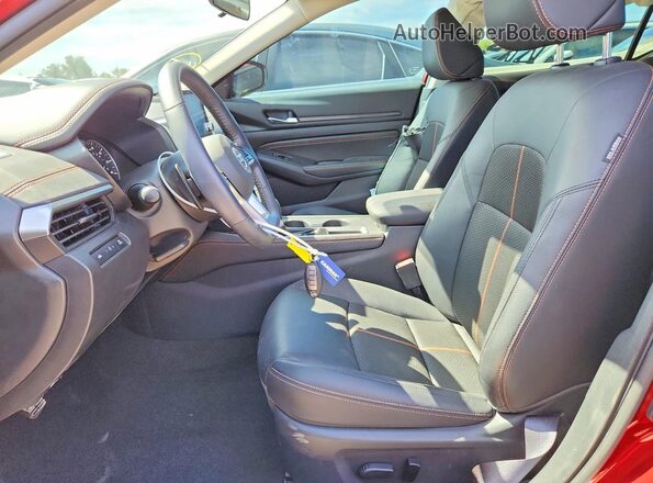 1N4BL4CV1LC281815 2020 NISSAN ALTIMA Red Widok wnętrza z przodu