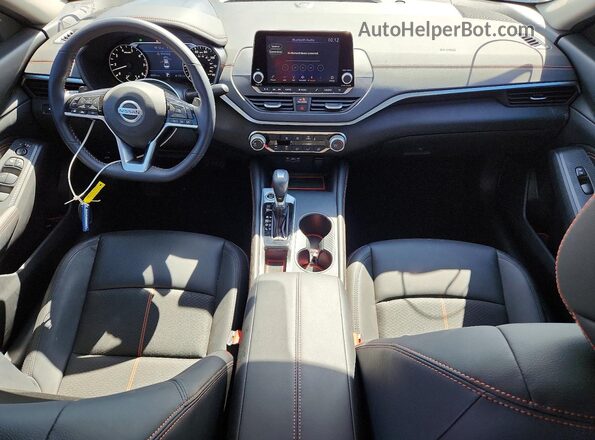 1N4BL4CV1LC281815 2020 NISSAN ALTIMA Red Widok deski rozdzielczej