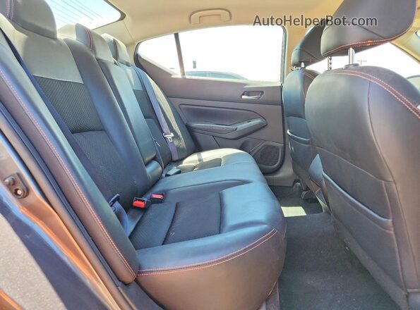 1N4BL4CV1MN324300 2021 NISSAN ALTIMA Gray Widok tylnych siedzeń