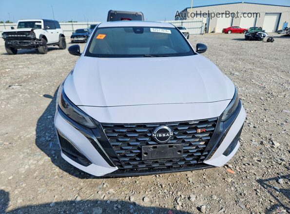 1N4BL4CV1RN392944 2024 NISSAN ALTIMA Gray Front view