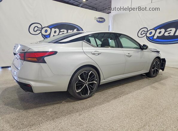 1N4BL4CV1SN430176 2025 NISSAN ALTIMA Серебряный Задняя правая четверть